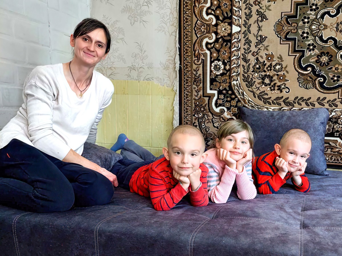 sofa couch family Gift Catalogue Ukraine