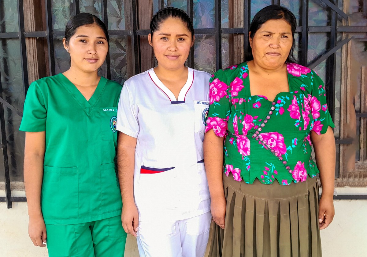Bolivia Yapacani Bedulia nurse smile mom family success impact